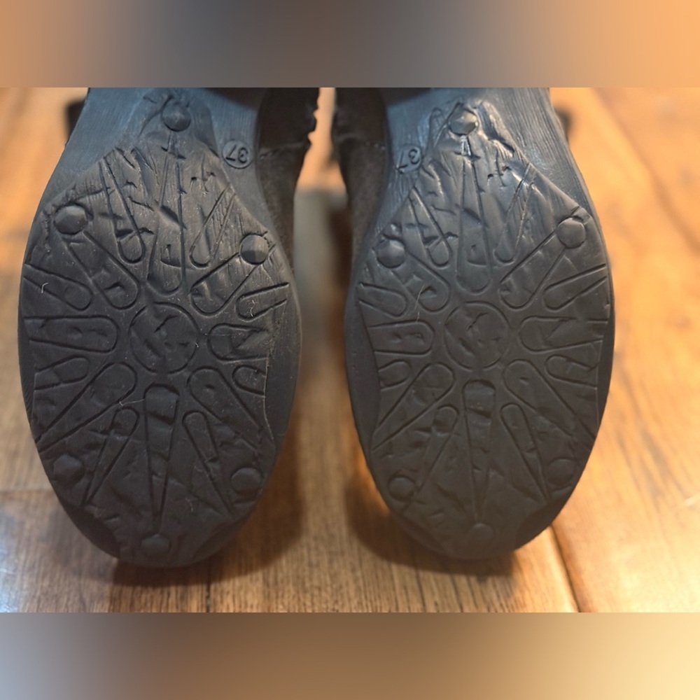 Artisan ‘Kate’ Suede Moto Biker Boots in Charcoal/Dark Taupe Made in Portugal. - Picture 15 of 15